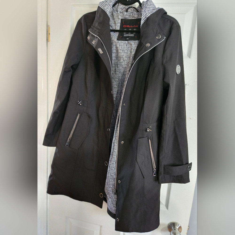 Chillax Black Shell Jacket Size medium